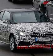 Микрозажигалка Audi S1 замечена во время тестов