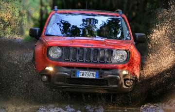 Стоит ли покупать новый Jeep Renegade 2014: тест – драйв, характеристики и фото