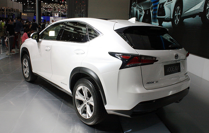 Новый Lexus NX 300 вскоре появится в Америке Lexus NX 300h