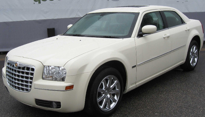 Концепт Chrysler 300 стал реальностью Chrysler 300