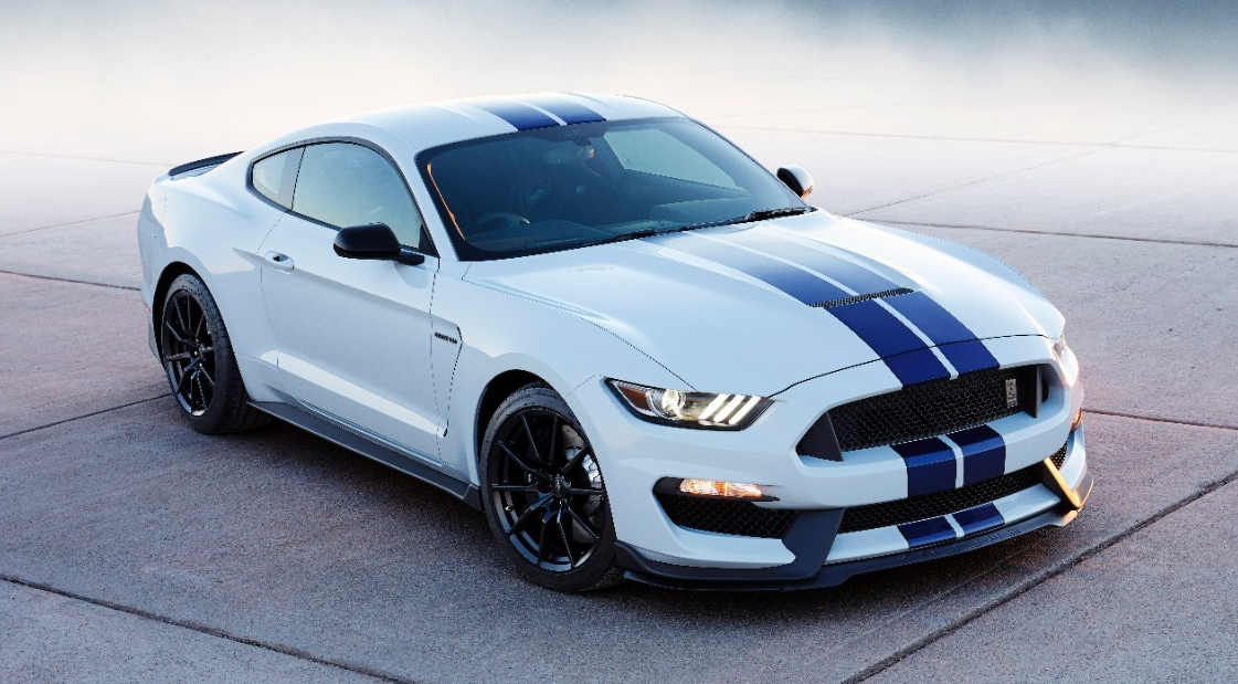 Ford Mustang Shelby GT350R покажут в январе Ford Mustang Shelby GT350R