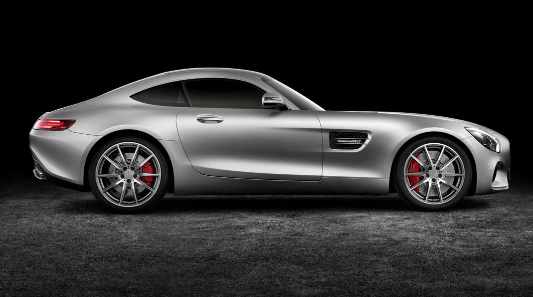 Mercedes-AMG GT получила новый кузов Mercedes-AMG GT