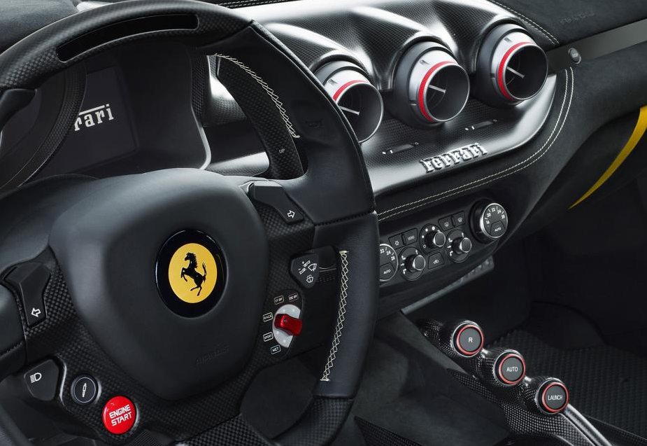 Новейшая версия Ferrari F12tdf рассекречена Ferrari F12tdf 3