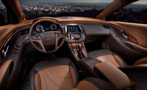 Автомобильный салон в Лос-Анджелесе: Buick LaCrosse Buick LaCrosse