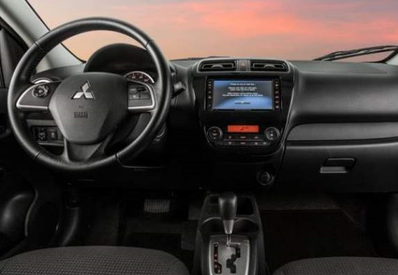 Автомобильный салон в Лос-Анджелесе: Mitsubishi Mirage Mitsubishi Mirage 2