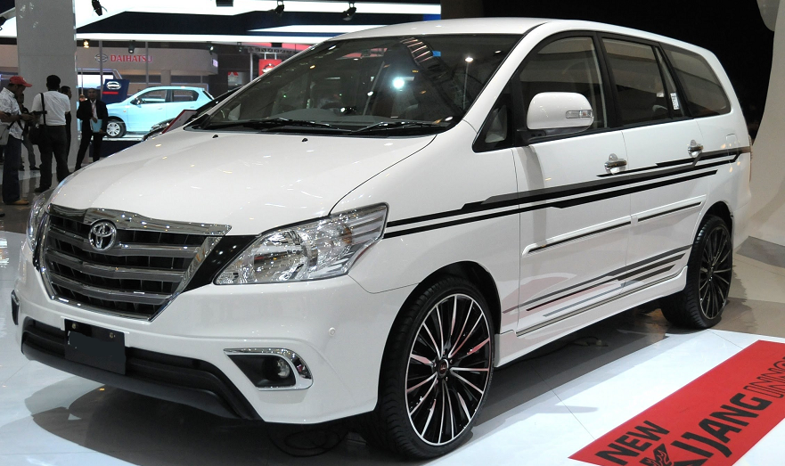 Автомобильное шоу в Гуанчжоу: Toyota Innova Toyota Innova