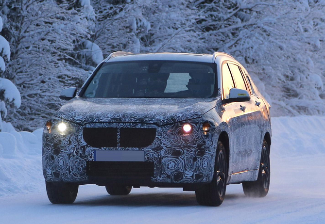 BMW X1 станет семиместным BMW X1