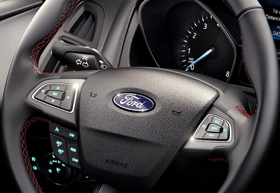 Автомобильный салон в Эссене: Focus Sport 2 Focus Sport 2