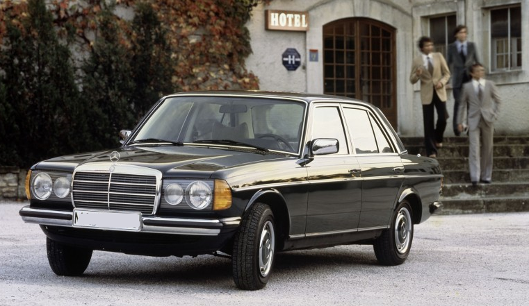 Mercedes W123 будет продан с аукциона в честь юбилея модели Mercedes W123 4