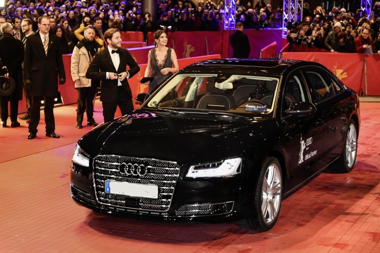 №3 Автономный Audi A8 L W12 показали на «Берлинале» Audi A8 L W12 2