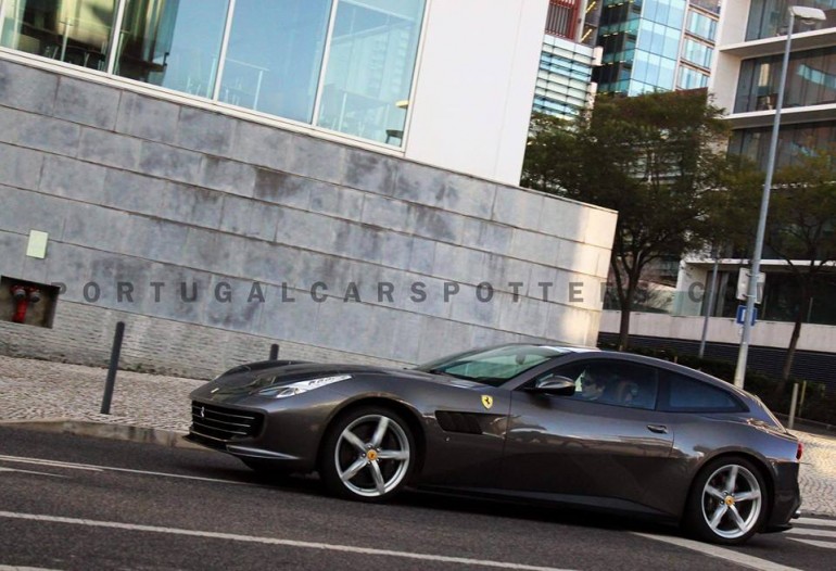 Ferrari GTC4 Lusso появился в Португалии Ferrari GTC4 Lusso 6