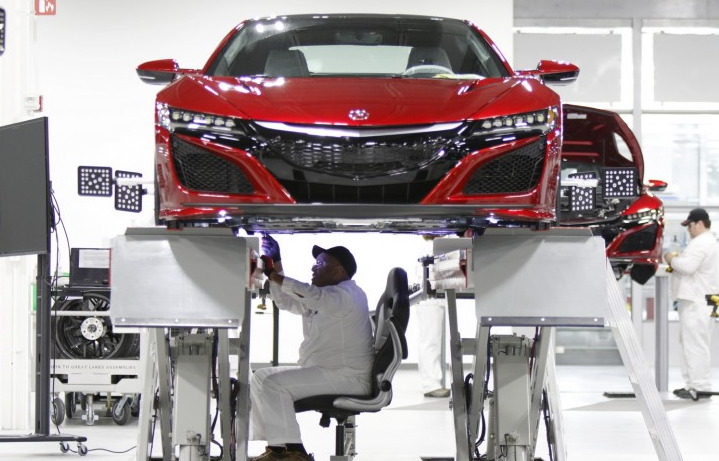 №2 Acura NSX запускают в серию Acura NSX