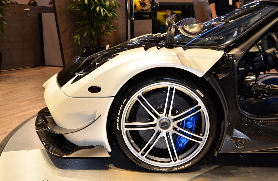 №2 Новый Pagani Huayra BC – автомобильный салон Женевы 2016 Pagani Huayra BC 6