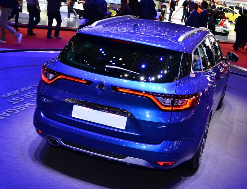 №3 Новый Renault Megane Estate – автомобильный салон Женевы 2016 Renault Megane Estate 4