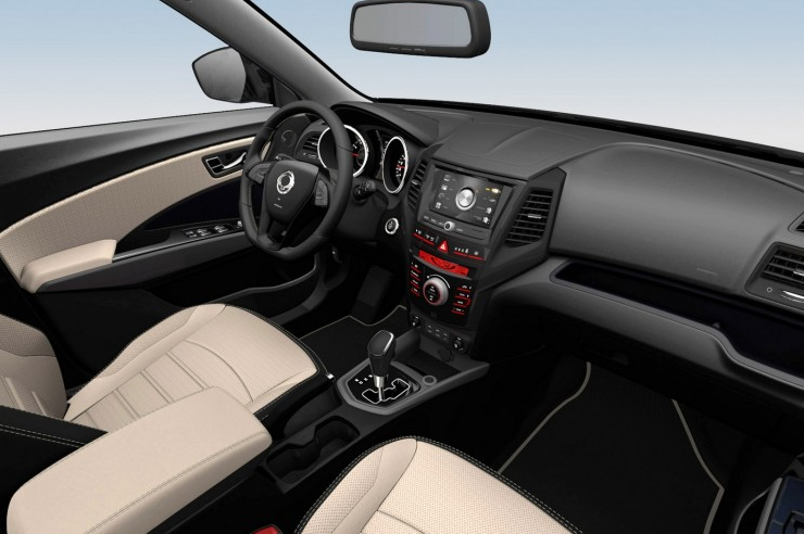 №3 Новый SsangYong Tivoli XLV – автомобильный салон Женевы 2016 SsangYong Tivoli XLV 3