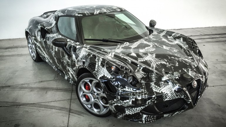 №2 Красивейший эксклюзивный Alfa Romeo 4C продается за 65900 долларов Alfa Romeo 4C 2